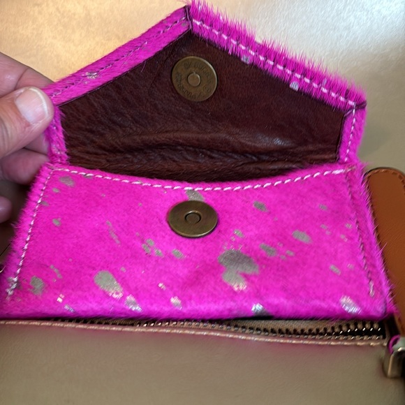 Gold faux leather bag with card holder - Picture 9 of 9